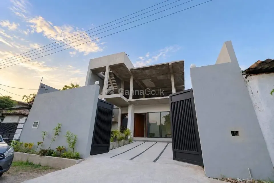 2 Bed 2 Bath House For Sale