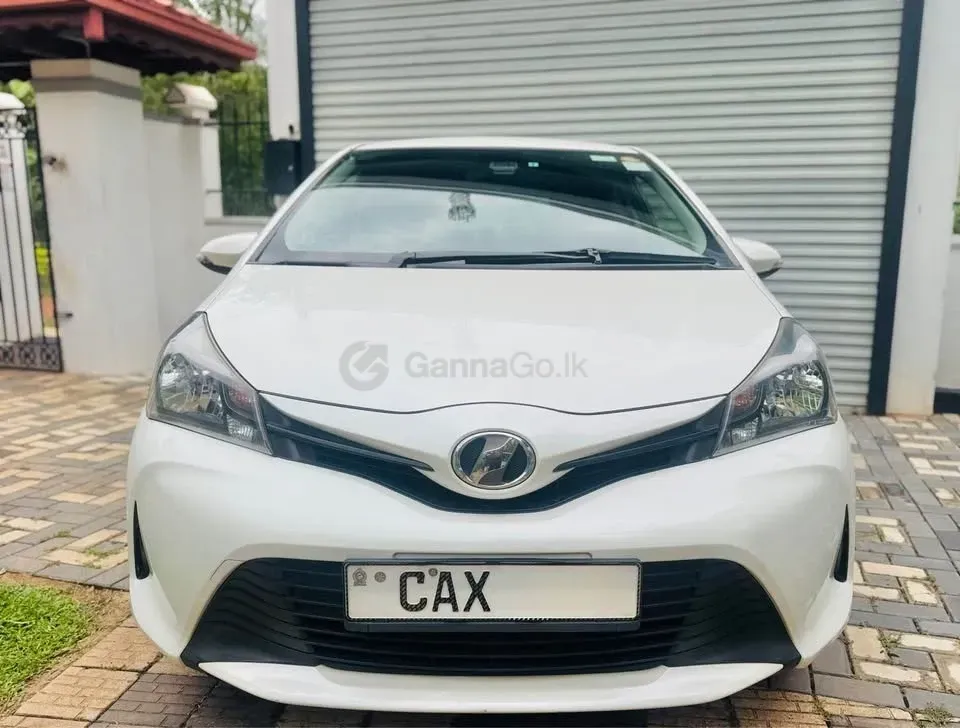 Toyota Vitz 2016