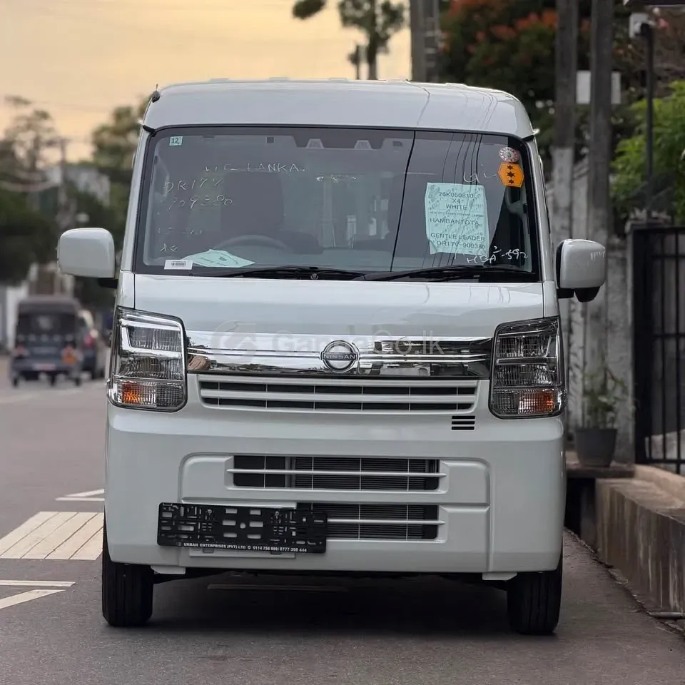 Nissan Clipper GX JOIN | 1,600 km | Pearl White