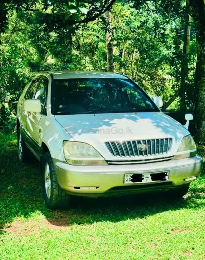 Toyota Harrier 2001 - Image 1