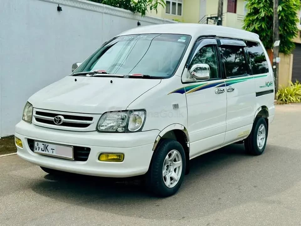 Toyota Townace Noah CR52 - Image 1